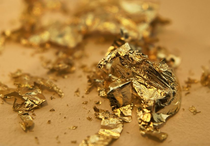 25 Awesome Gold Leaf DIY Projects