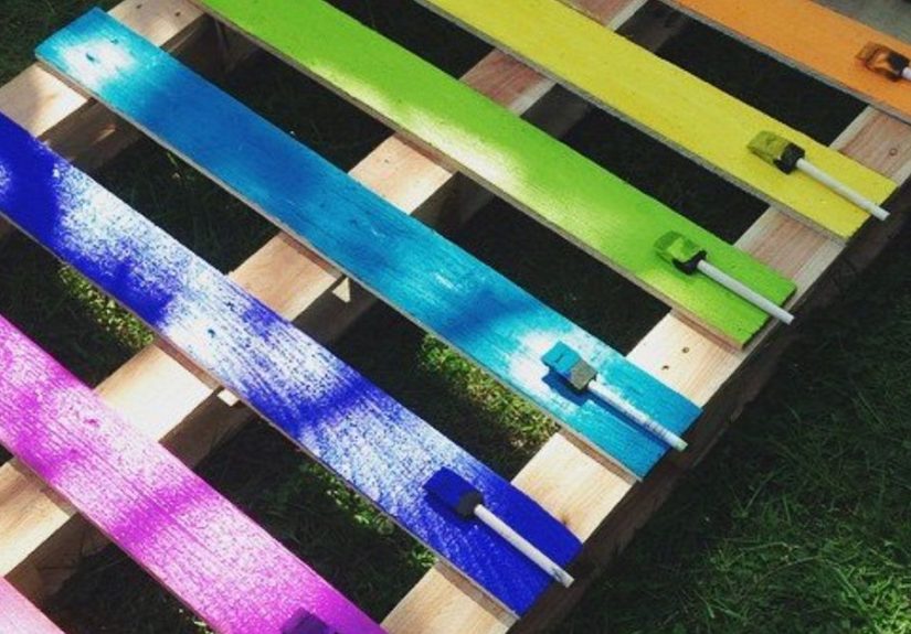DIY Upcycled Pallet Rainbow Flower Garden