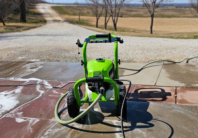 Greenworks Pressure Washer Review - Tested by Bob Vila