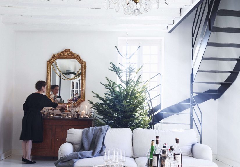 Simple Christmas Decor in Burgundy, France, with The Cook's Atelier