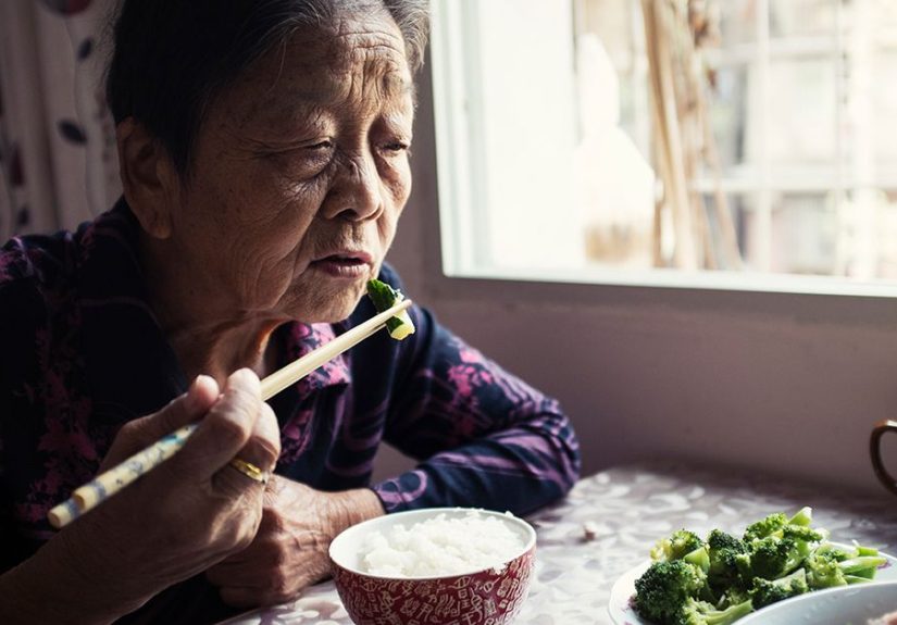 What Are Signs of Malnutrition in Adults?