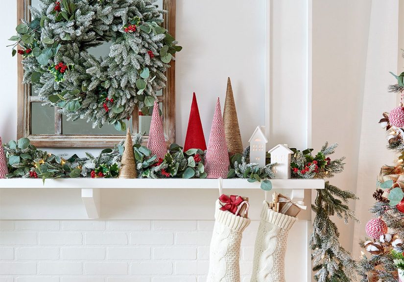 12 Creative Christmas Mantel Ideas