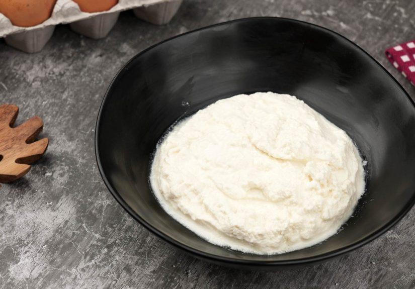 4 Easy Ways to Make Ricotta Cheese