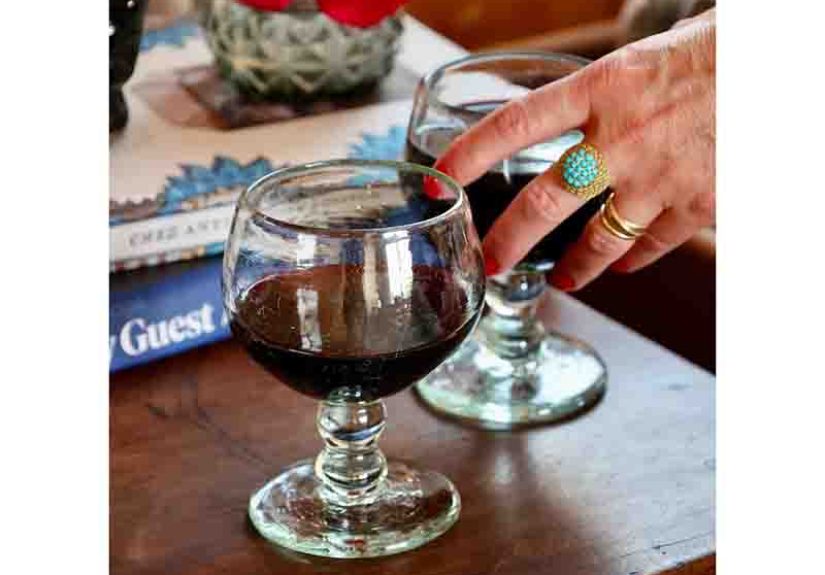 Red Wine Glass Transparent: A Clear Choice for Enjoying Your Favorite Wine