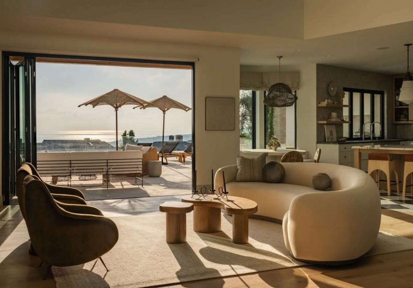 Should Your Furniture Ever Touch the Walls? We Asked Designers