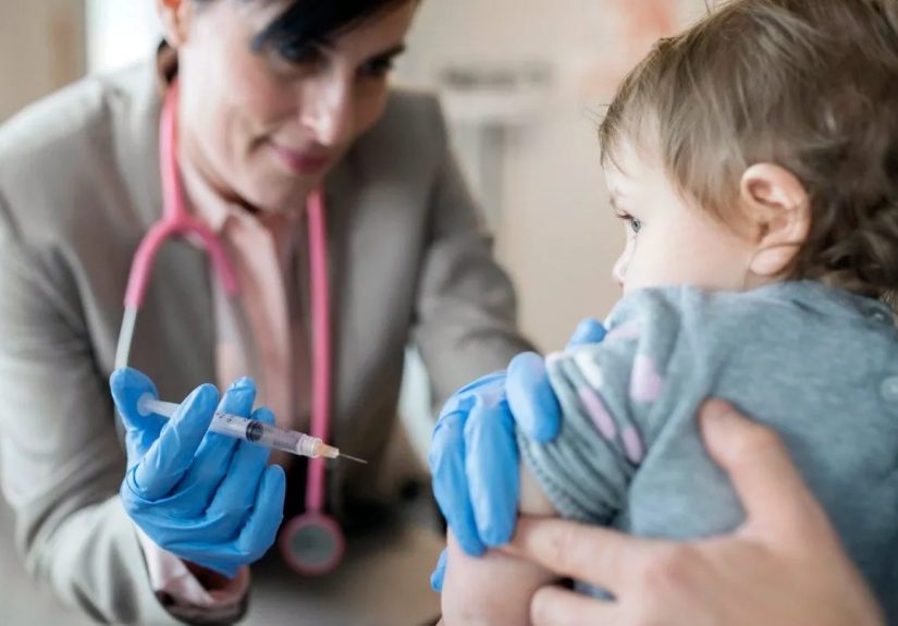 10 Ways to Ease Your Baby’s Vaccination Pain