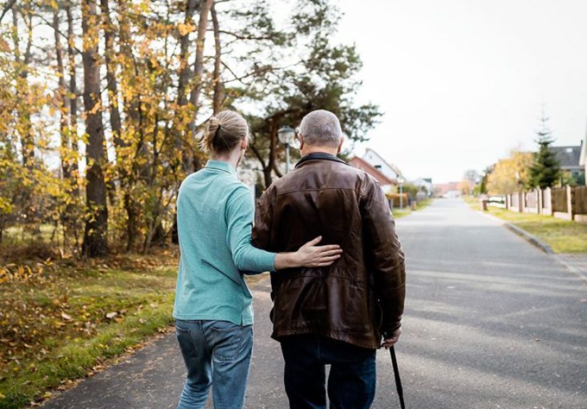 Are Walking Difficulties an Early Sign of Alzheimer’s Disease?