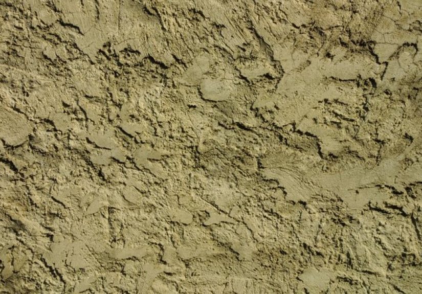 How to Get Silicone Off of Stucco