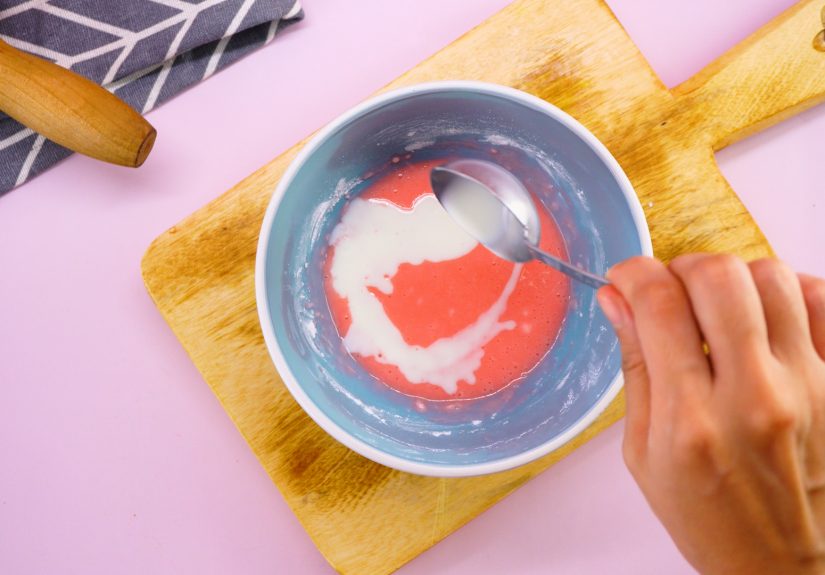 How to Make Frosting Without a Mixer: 3 Recipes