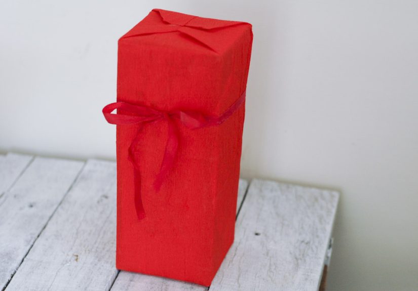 How to Wrap a Box With a Square End: 6 Steps