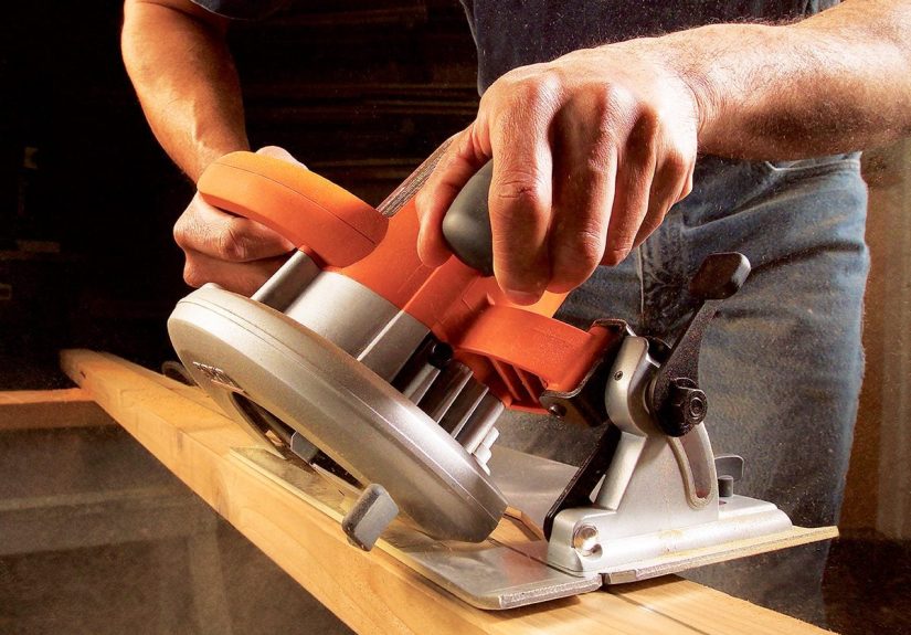 Making Circular Saw Cuts (DIY)
