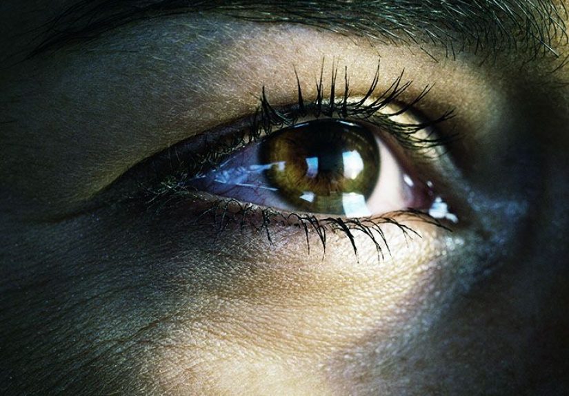 Pink Eye: What Are the First Symptoms?