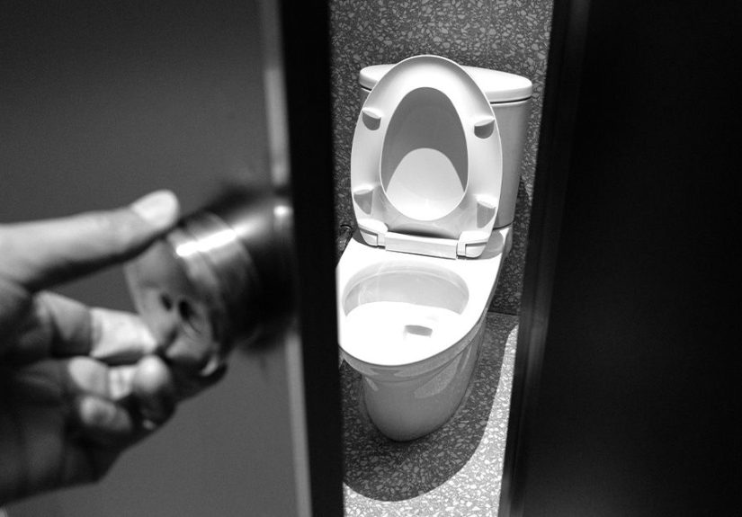 Sudden weak bladder: Causes and when to seek help