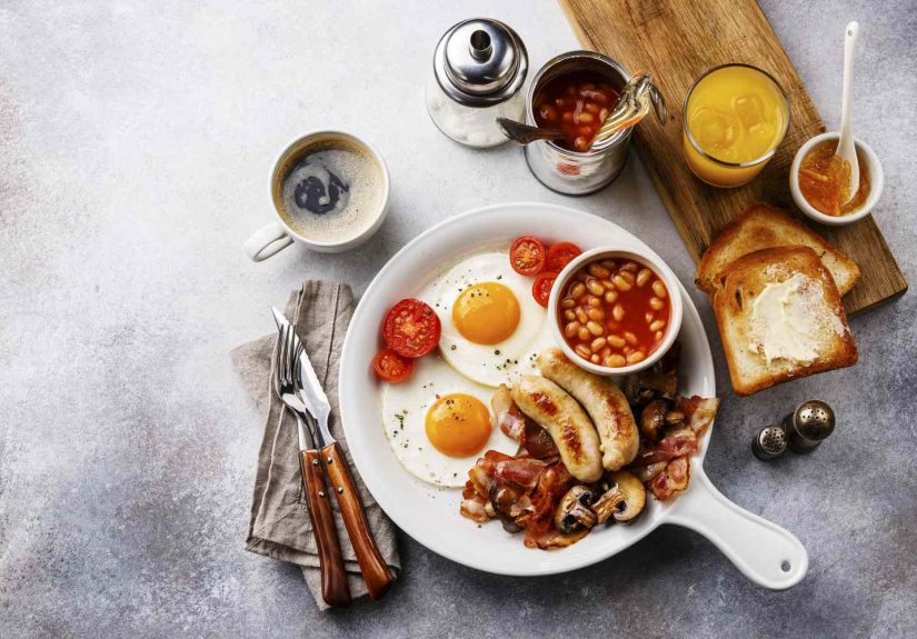 What Makes Up a Traditional Full Irish Breakfast?