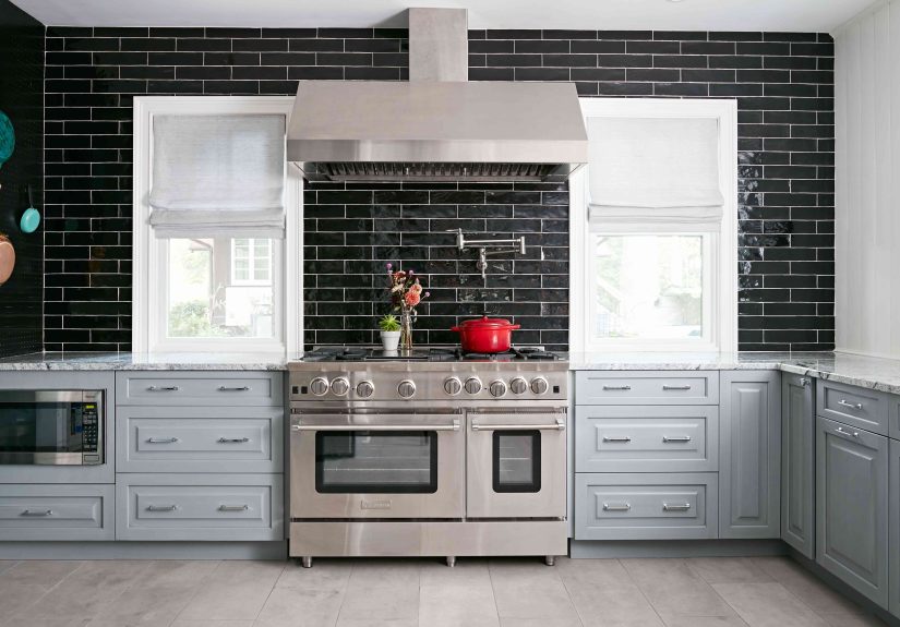 20 Stunning Kitchen Accent Wall Ideas to Bring Life to Your Kitchen