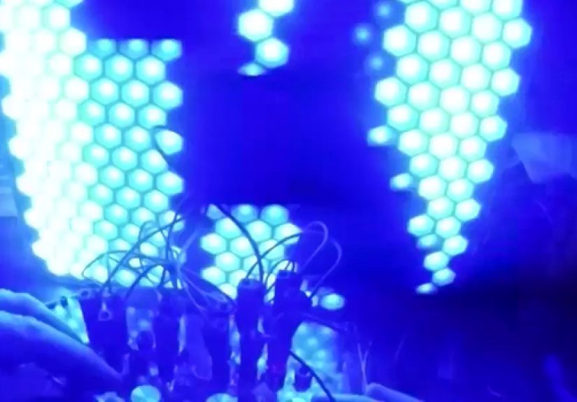 Glitchy Synthesizer Meets Honeycomb LED Matrix
