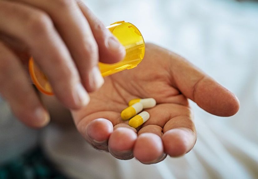 Is Gabapentin a Narcotic? Side Effects, Risks, Safe Use