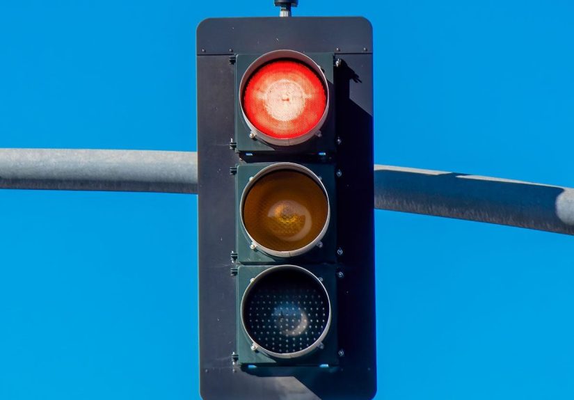 Red Light Laws Explained: When You Can Turn, Stop, or Go