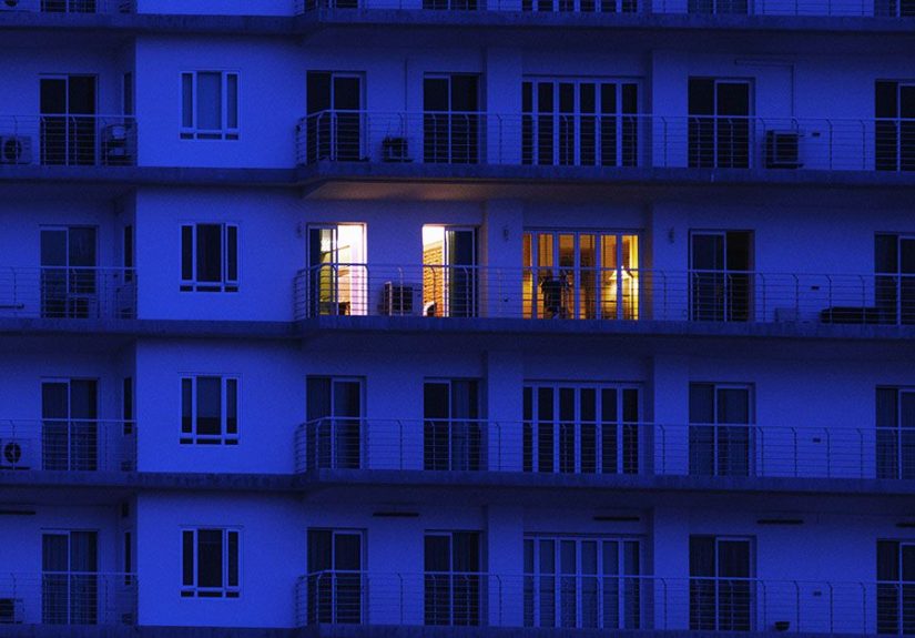Waking up in the middle of the night: Causes and remedies