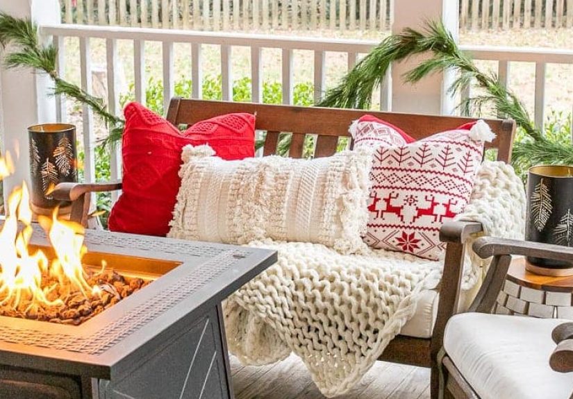26 DIY Christmas Porch Decoration Ideas to Celebrate the Season