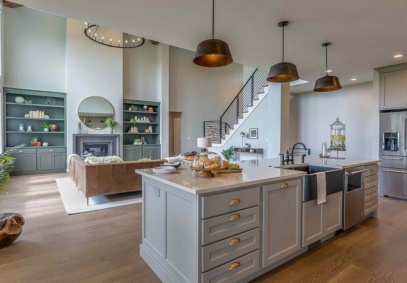 8 Items Real Estate Pros Say You Should Toss If You Want to Sell Your Home Faster