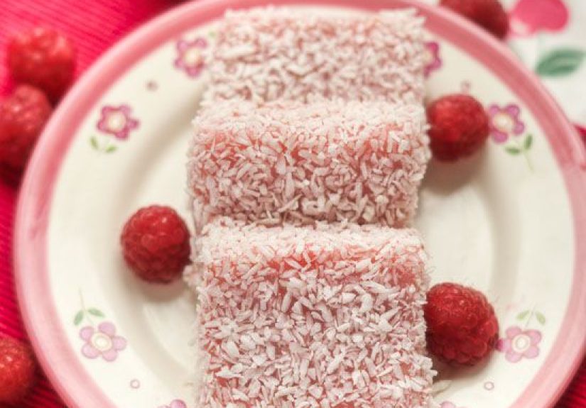 Chinese Raspberry Snowflake Cake Recipe