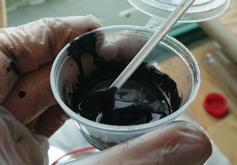 DIY Graphene Putty Makes Super Sensitive Sensor