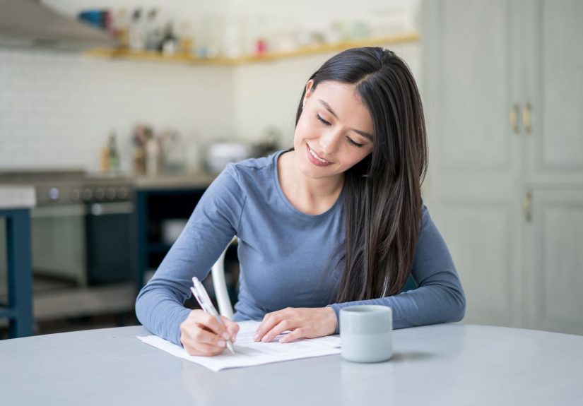 How to Accept a Job Offer With Sample Acceptance Letters