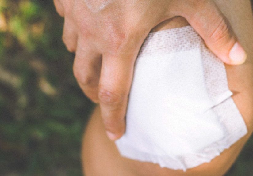 Infected Knee: Symptoms, Causes, and Treatment