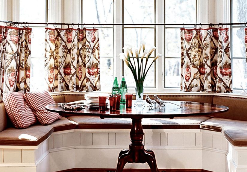 Why You Should Be Hanging Café Curtains Everywhere, Not Just in the Kitchen, According to an Interior Designer