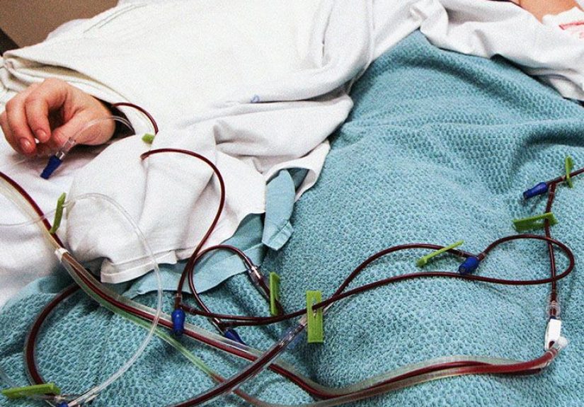 Chronic Neutrophilic Leukemia: Symptoms, Treatment, and More